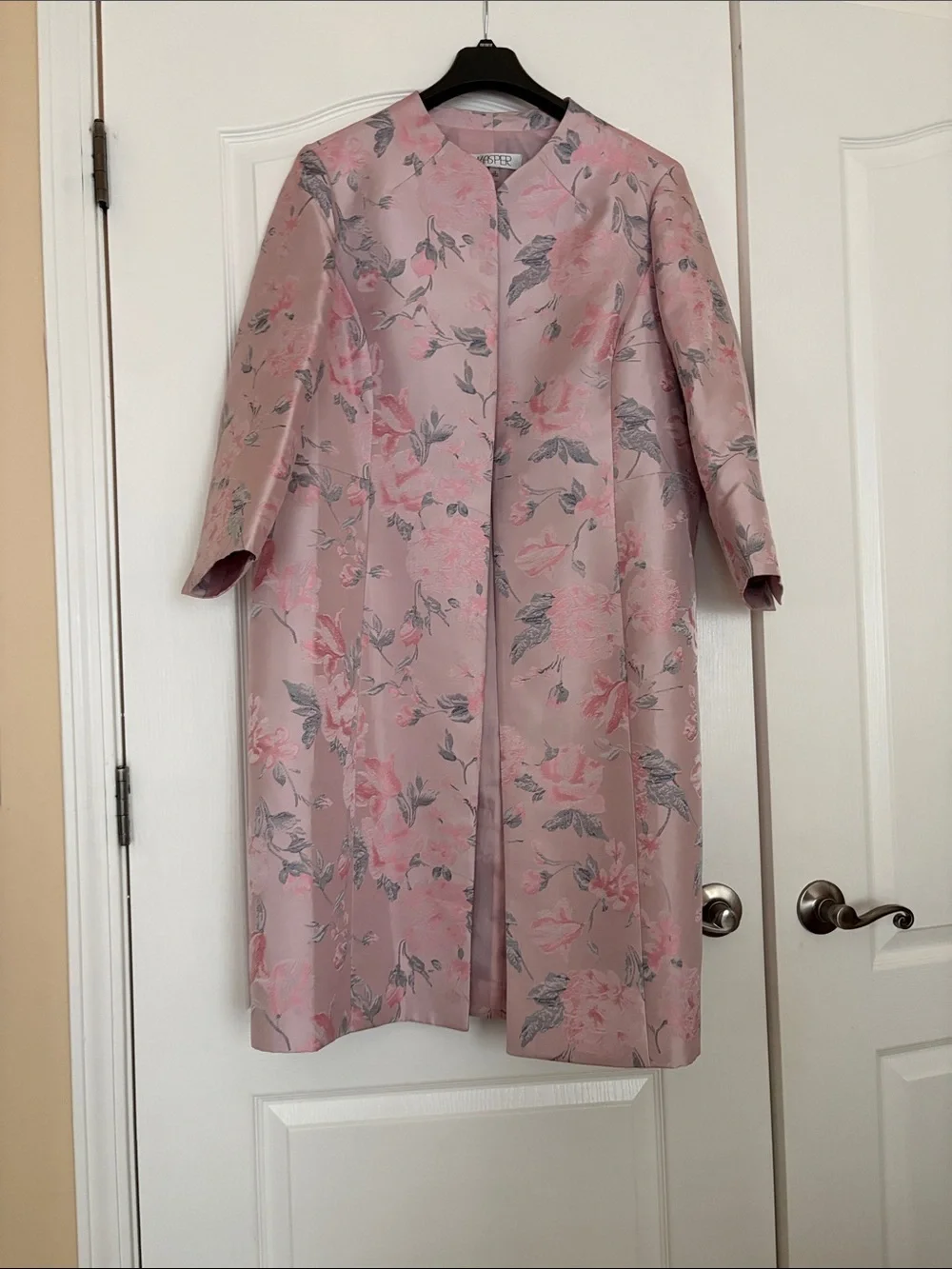 Kasper Pink Floral Long Sleeve Coat